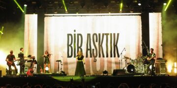 Sertap Erener izleyenleri büyüledi