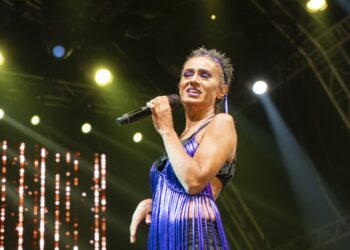 On Üç Bin Seyirci Yıldız Tilbe şarkıları ile eğlendi