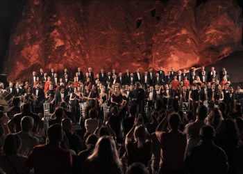 Türk Gençleri İtalya’da ayakta alkışlandı