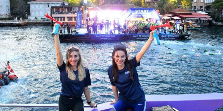 Ünlü isimler Yağmur Tanrısevsin ve Şahika Ercümen’den Triatlon sporuna destek