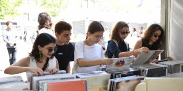 7. Kadıköy plak günleri başladı