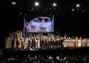 “Bu Memleket Bizim” Cumhuriyetin 100. Yılında Binlerce Seyircinin Kalbini fethetti