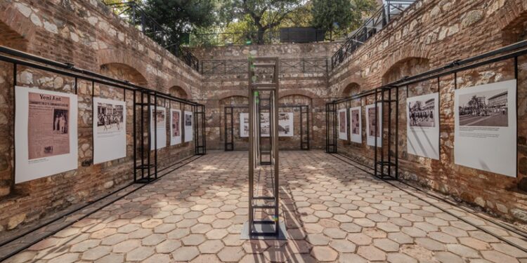 Tofaş Bursa Anadolu Arabaları Müzesi, Cumhuriyetimizin 100. yılını “Bursa’da Cumhuriyet Kutlamaları Fotoğraf Sergisi” ile kutluyor