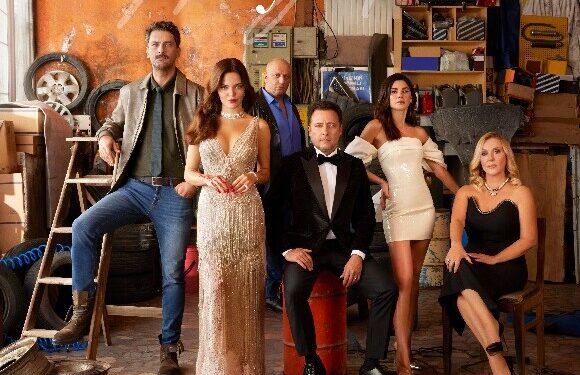 ‘Şahane Hayatım’ın afişi yayınlandı