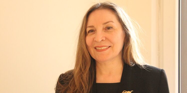 Ayşe Nazmiye Uça : Z Kuşağı nasıl çalıştırılır?