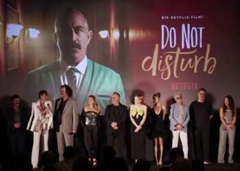 Netflix, Cem Yılmaz imzalı Do Not Disturb için lansman gecesi gerçekleştirdi