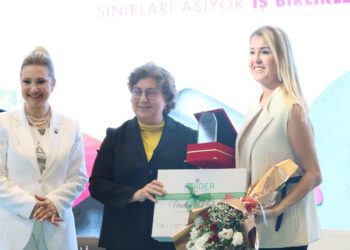 Ünlü iş kadınları başarının formülünü Kocaeli’de anlattı