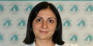 Hocası olduğu üniversitede yeniden öğrenci oldu