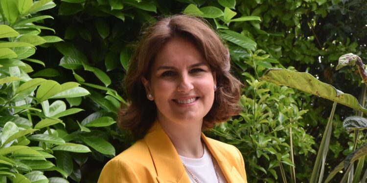 Koçfinans Turuncu Kanatlar Mentorluk Programı ilk mezunlarını verdi