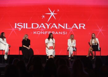 IŞILDAYAN kadınlar sürdürülebilir bir dönüşüm ve kalkınma için yeni çözüm yollarını paylaştı