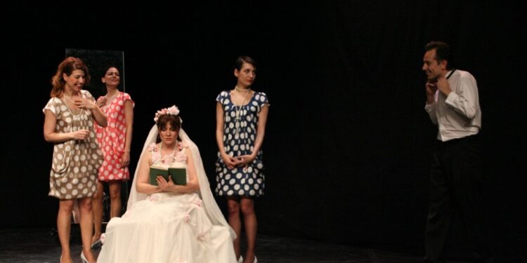 Şehir Tiyatroları Seda Fettaahoğlu’nu kaybetmenin derin üzüntüsünü yaşıyor