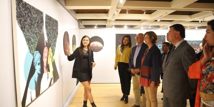 Opia sanataseverlerle buluştu