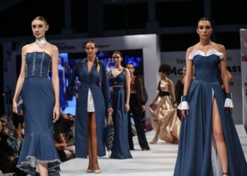 Genç tasarımcılardan “100. Yıl Özel Koleksiyonu” defilesi