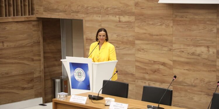 Cumhuriyet’e iz bırakan kadınlar