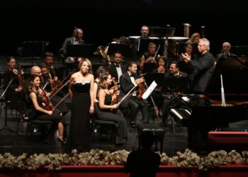 Senfoni Orksetrasından Mozart gecesi