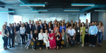 Türk göz hekimlerinden yabancı doktorlara eğitim