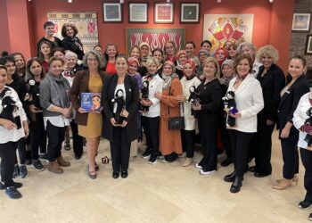 Puduhepa ve Kız Kardeşleri Projesinin 5. Bebeği “Halide Edip Adıvar” Ulu Önder Atatürk’ün huzurunda