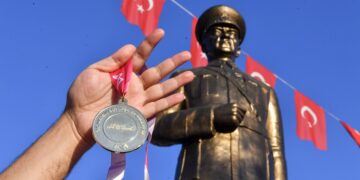 Cumhuriyetin 100. Yılında ’15. Uluslararası Tarsus Yarı Maratonu’ Koşuldu