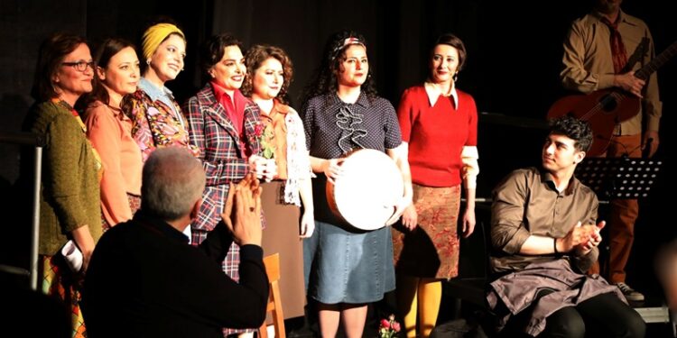 İstanbul; Gülten Akın şiirleriyle Tüyap Kitap Fuarı’nda buluşuyor