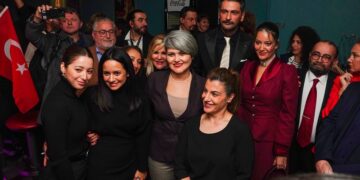 Berlin’de “Son Akşam Yemeği” Rüzgarı