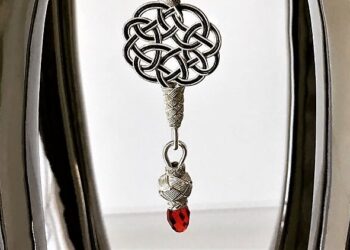 Geleneksel Gümüş Takılar Kazaziye Sepetinde!