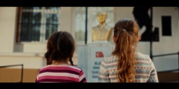 Nerede bir kız çocuğu okula başlar  Orada Cumhuriyet çok yaşar!..