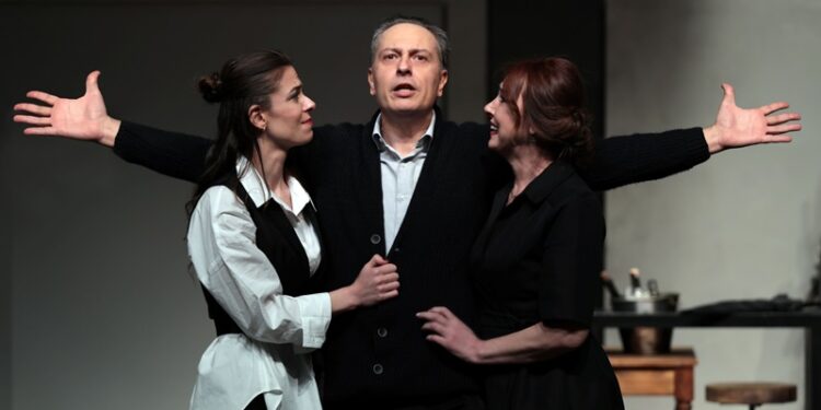 Adana 8. Şehir Tiyatroları Festivai “Bir Halk Düşmanı” Oyunuyla açılıyor