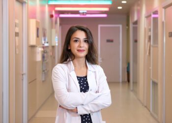 Dil ve Konuşma Terapisti Hazel Ezgi Dündar : Çocukluk travmaları kekemeliği ortaya çıkarıyor