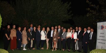 Kurumsal yönetim zorunlu olmayan ilkelere uyum durumunda sınırlı bir artış görüldü