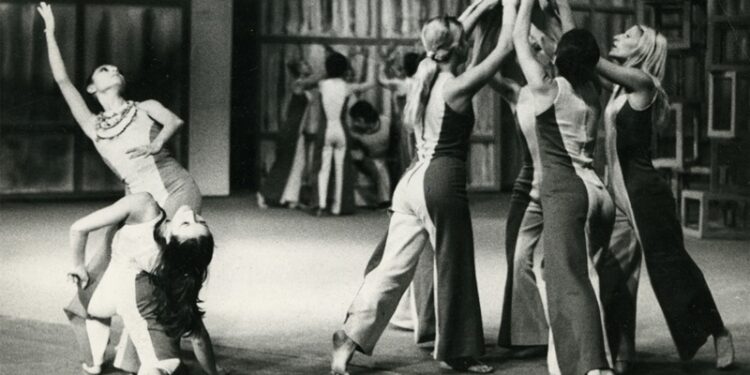 “Sahnedeki Tutku”