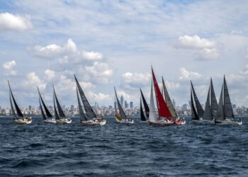 Cumhuriyetin 100. yılında kadın yelkenciler iyilik için yarışacak