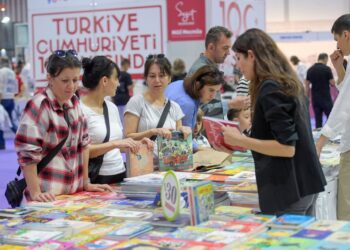 İZKİTAP kitapseverlerin buluşma noktası oldu