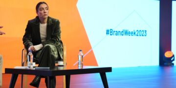 Merve Dizdar: “İzleyicilere hizmet etmekten keyif alıyorum”