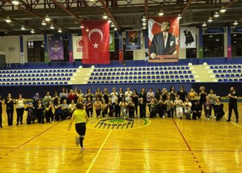 Odunpazarı Belediyesi kadına yönelik şiddete karşı kadınlara öz savunma dersleri veriyor