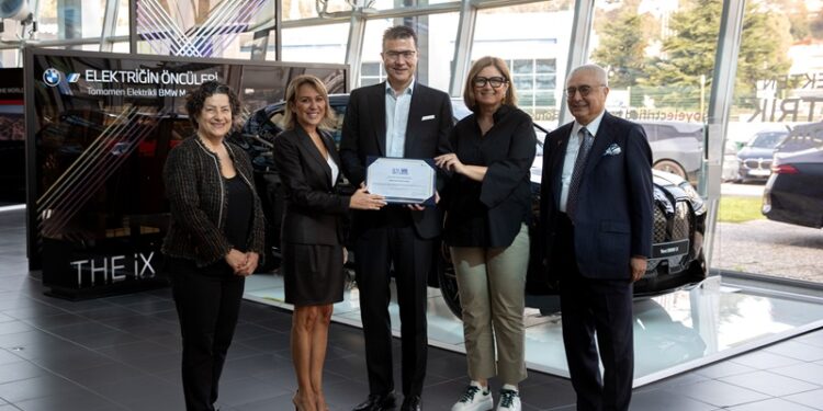 Borusan Otomotiv Grubu “İş’te Eşit Kadın Sertifikası” alan ilk otomotiv şirketi oldu