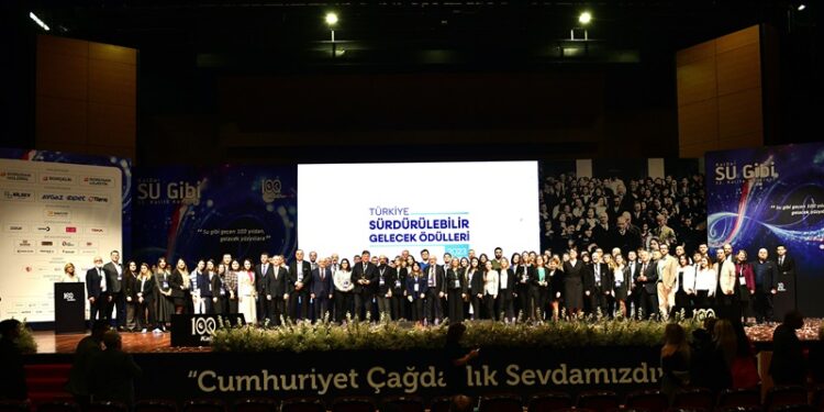 32. Kalite Kongresi’nde Türkiye sürdürülebilir gelecek ödülleri ilk kez sahiplerini buldu