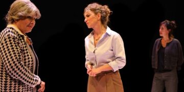 “Sivrisinekler” Türkiye’de İlk Kez Şehir Tiyatroları’nda