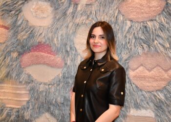 Halı tasarımına kadın eli değdi