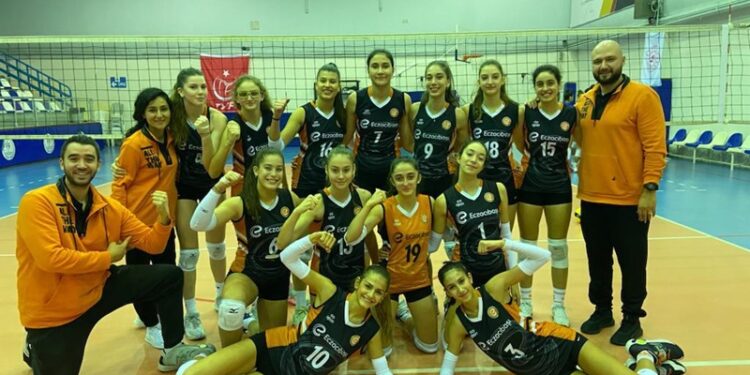 Eczacıbaşı 2. Lig voleybol takımı deplasmanda kazandı