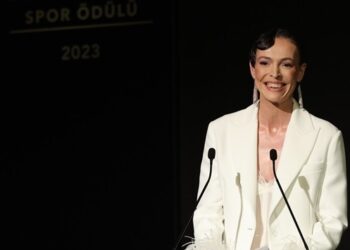 Eda Erdem: “Herkesin evine, yüreğine konuk olabilmek paha biçilemez”