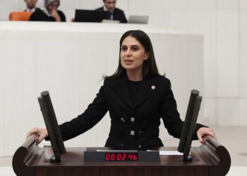 Özcan, Meclis kürsüsünden seslendi; “Anayasa’yı rafa kaldıranların yeni Anayasa yapma ehliyeti yoktur!”