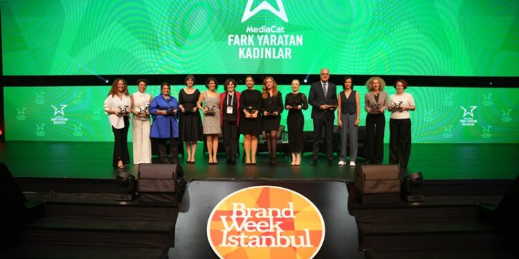 Fark Yaratan Kadınlar Ödülleri 11’inci kez sahiplerini buldu