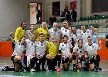 Mavi Kelebekler zirveyi sevdi