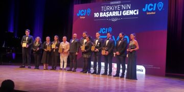 TOYP Türkiye ödülleri sahiplerini buldu : Türkiye’nin sıradışı 10 başarılı genci