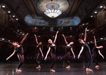 Akbank Sanat’ta Dansın evrensel boyutu “Nefes”