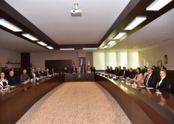 “El Ele Ekonomik Özgürlüğe”