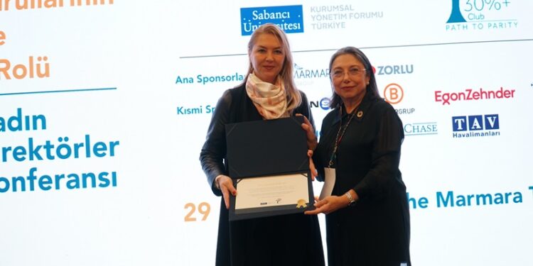 Sun Tekstil’in Kadınlarla Güçlendirilmiş Yönetim Kuruluna ödül