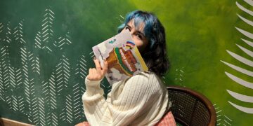 Meryem Poyraz’ın ilk kitabı ‘Renkler Kavuşuyor’ Çıktı