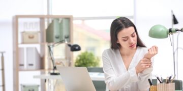 “El Bileğindeki Ağrılar Önemsenmezse Daha Ciddi Sorunlara Neden Olabilir”