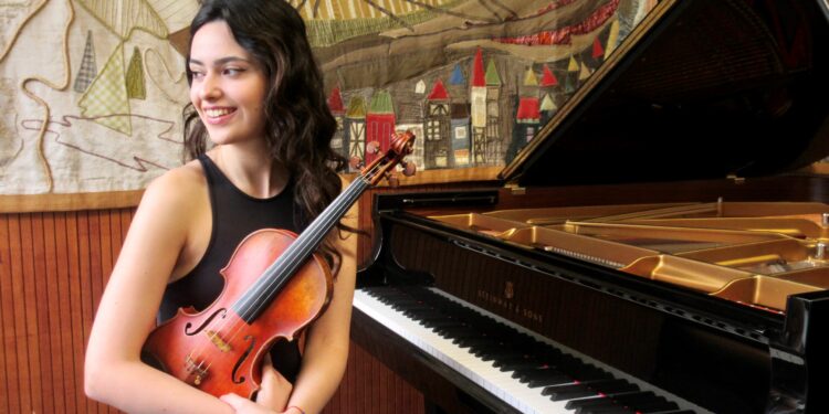 Aydın Gün Teşvik Ödülü’nün 2023 Yılı Sahibi Keman Sanatçısı Ilgın Top oldu